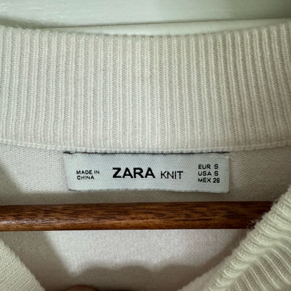 Zara Knit Sweater - Picture 3 of 3